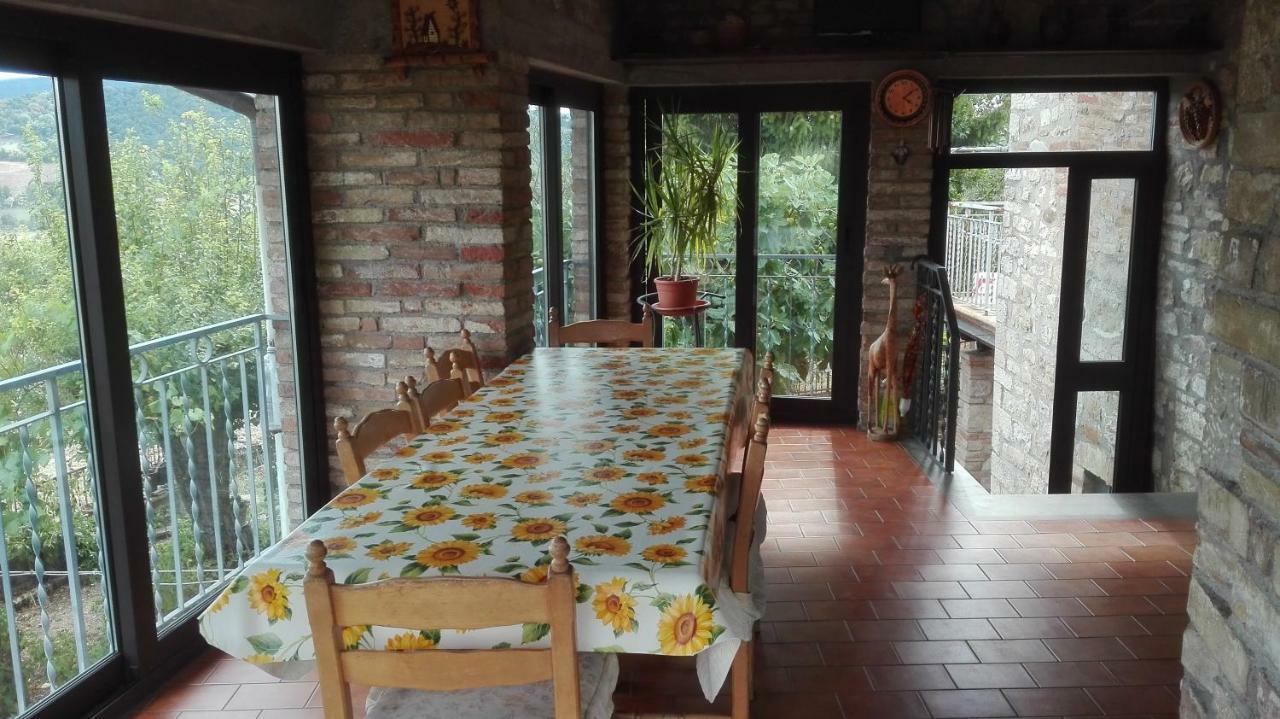 Agriturismo Cerquaglia โตดี ภายนอก รูปภาพ