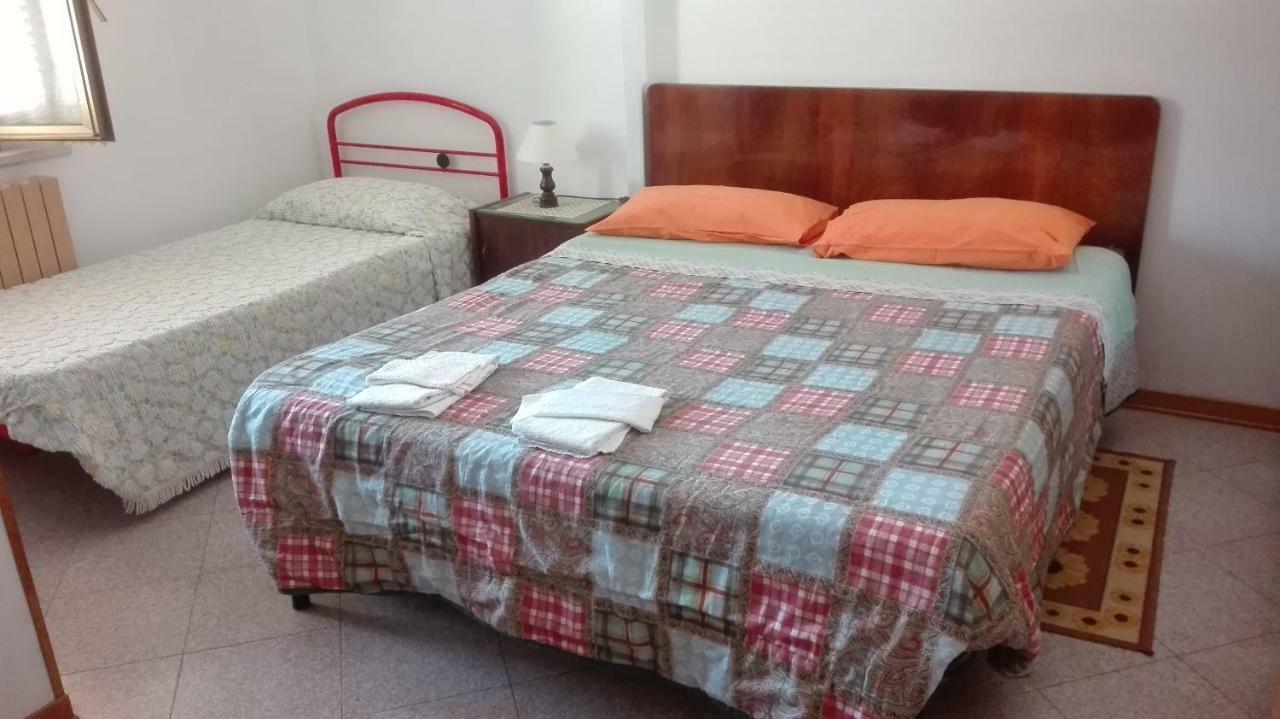 Agriturismo Cerquaglia โตดี ภายนอก รูปภาพ